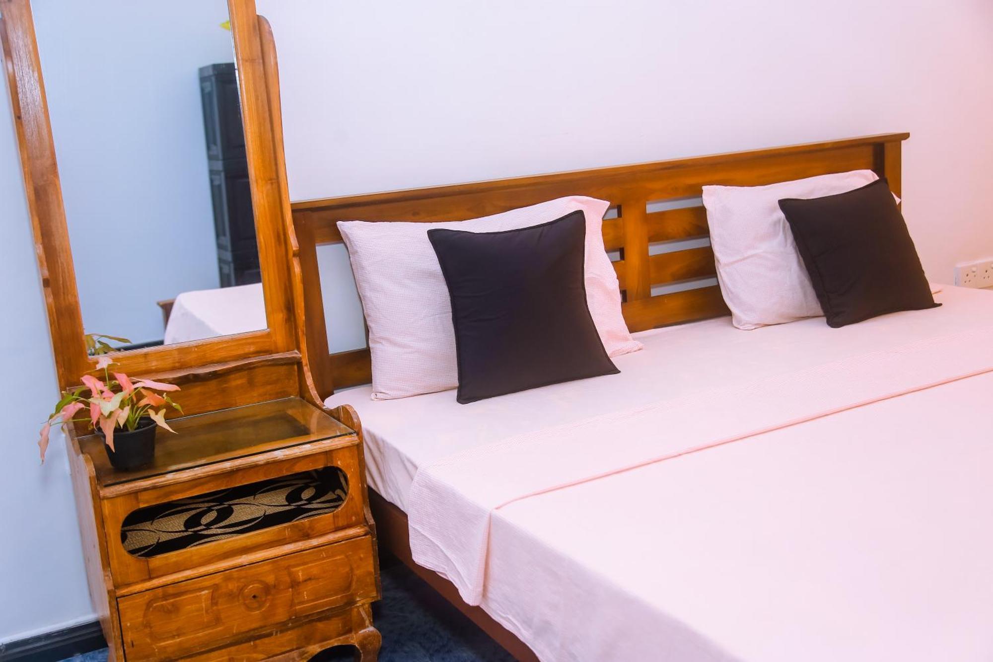 Mirissa Turtle Point Guest Otel Dış mekan fotoğraf
